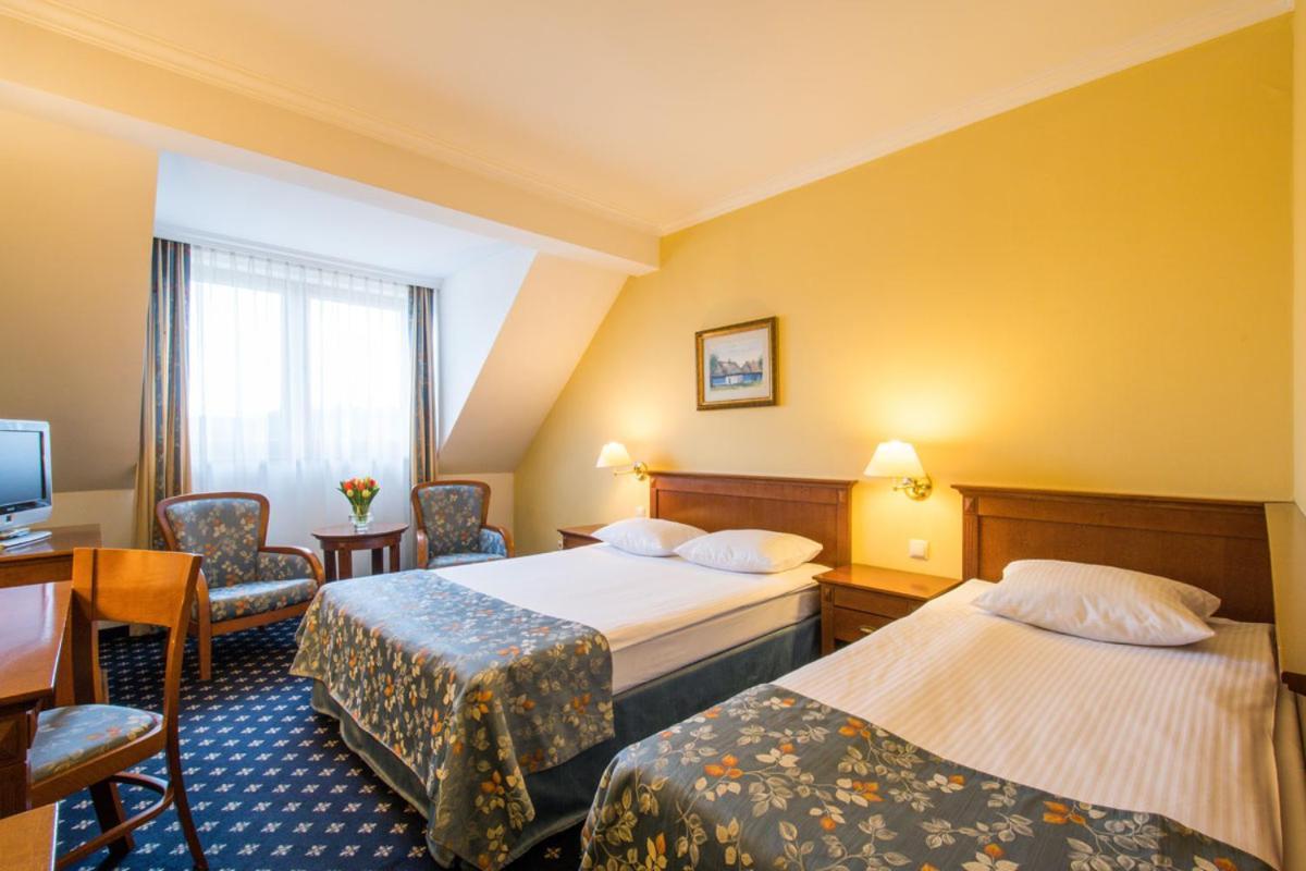 Hotel Ossa Conference & Spa Екстер'єр фото