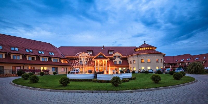 Hotel Ossa Conference & Spa Екстер'єр фото