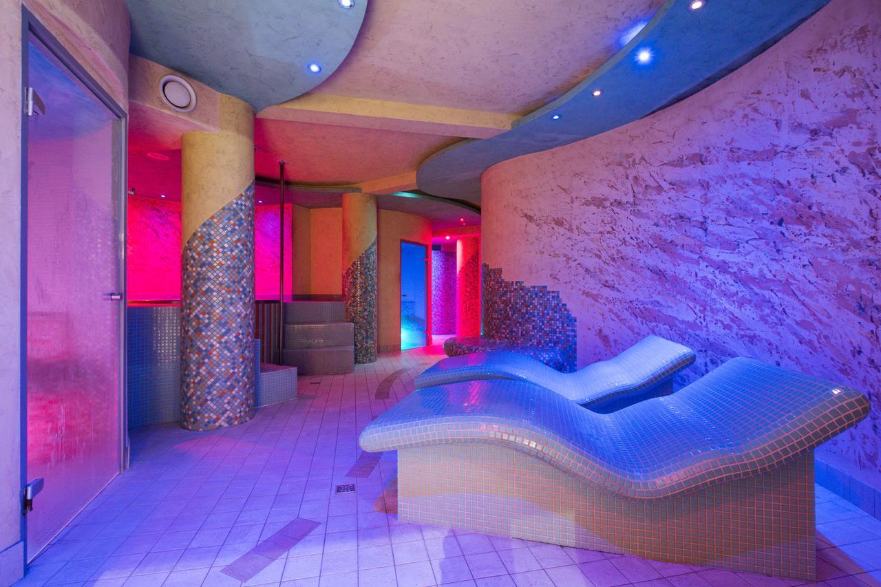 Hotel Ossa Conference & Spa Екстер'єр фото