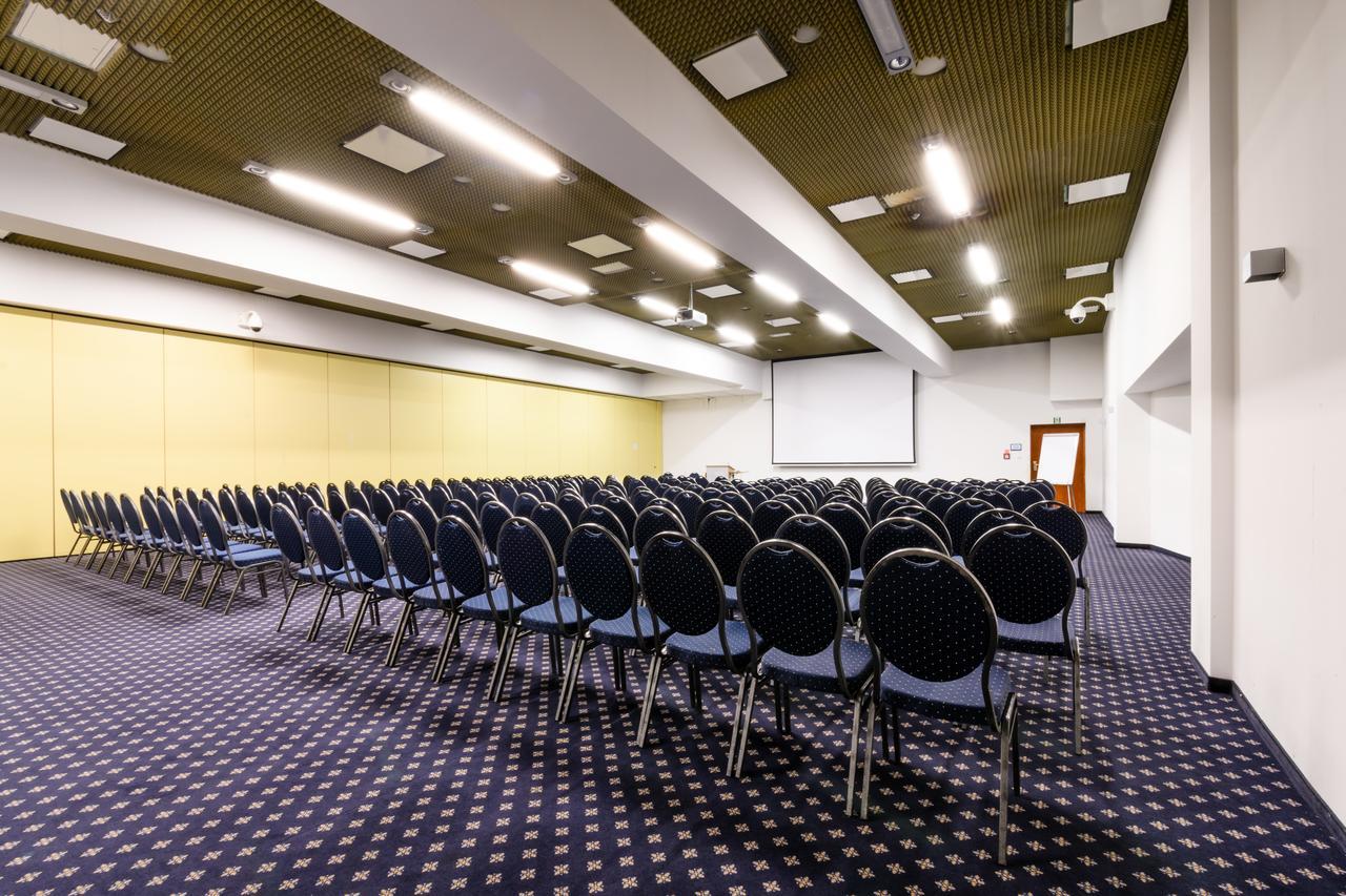 Hotel Ossa Conference & Spa Екстер'єр фото