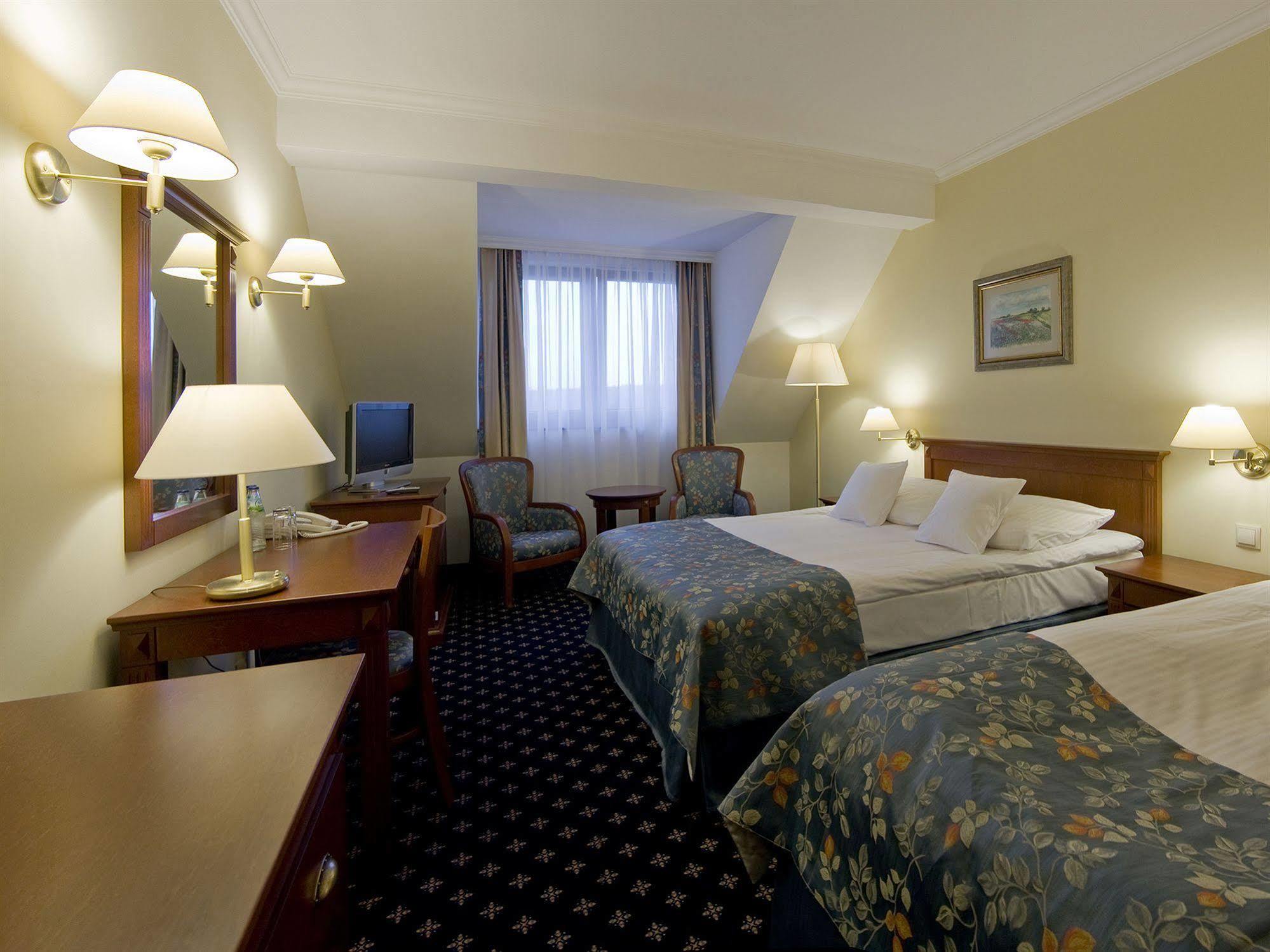 Hotel Ossa Conference & Spa Екстер'єр фото
