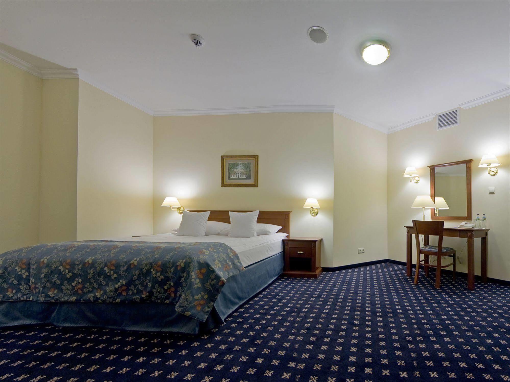 Hotel Ossa Conference & Spa Екстер'єр фото
