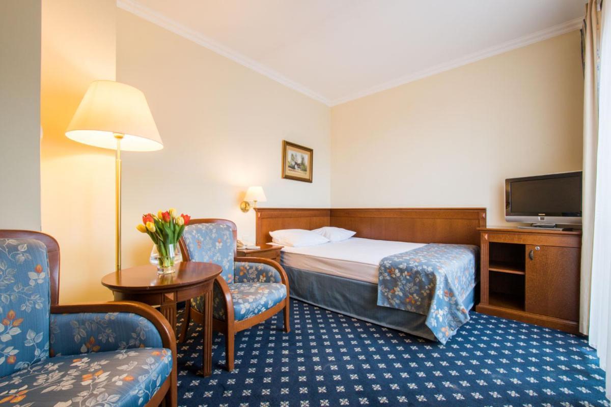 Hotel Ossa Conference & Spa Екстер'єр фото
